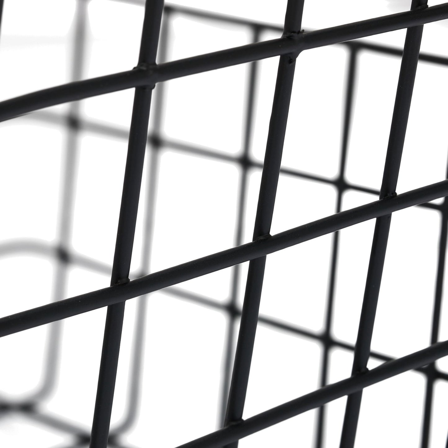 Wire baskets with wooden handles 3-pack