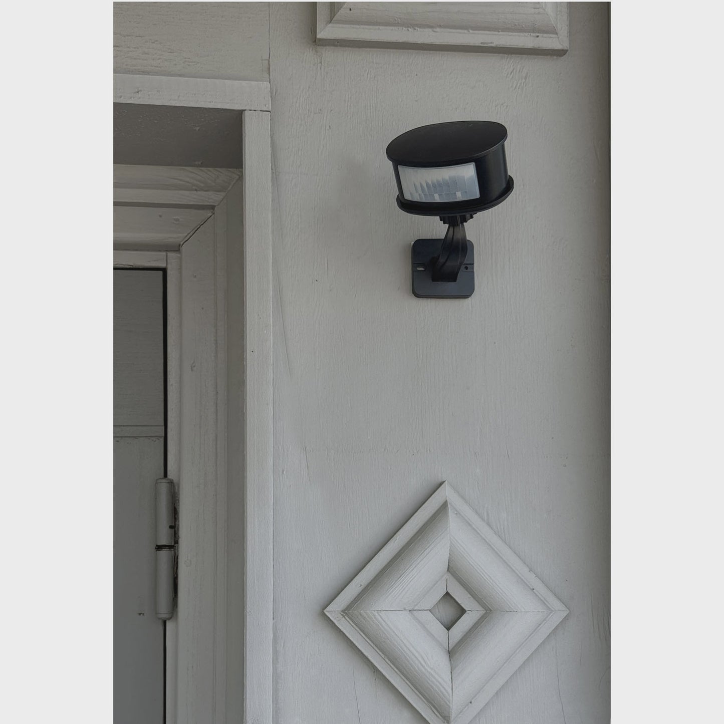 Wireless Outdoor Motion Sensor, Battery-Powered, IP44