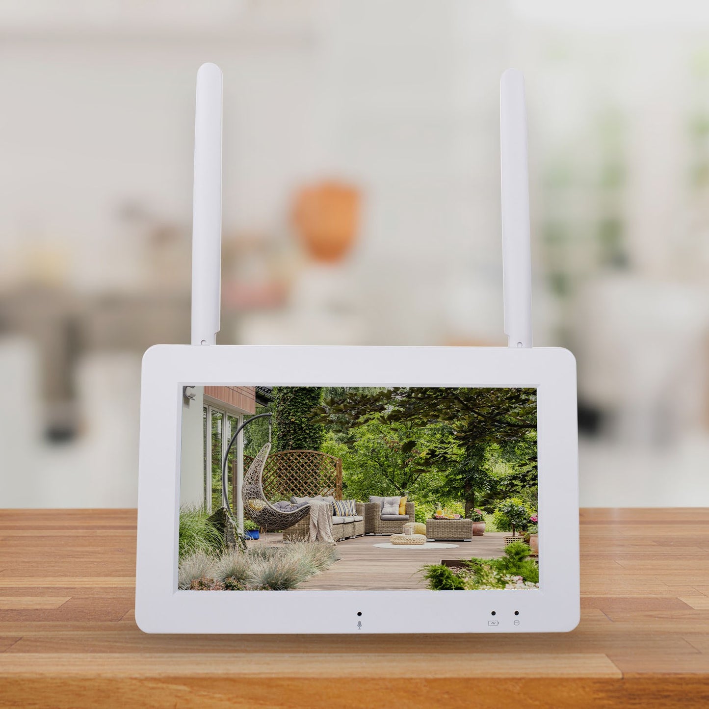 Wireless Security Camera Set, 2K Resolution, 7"" Screen, App-Controlled