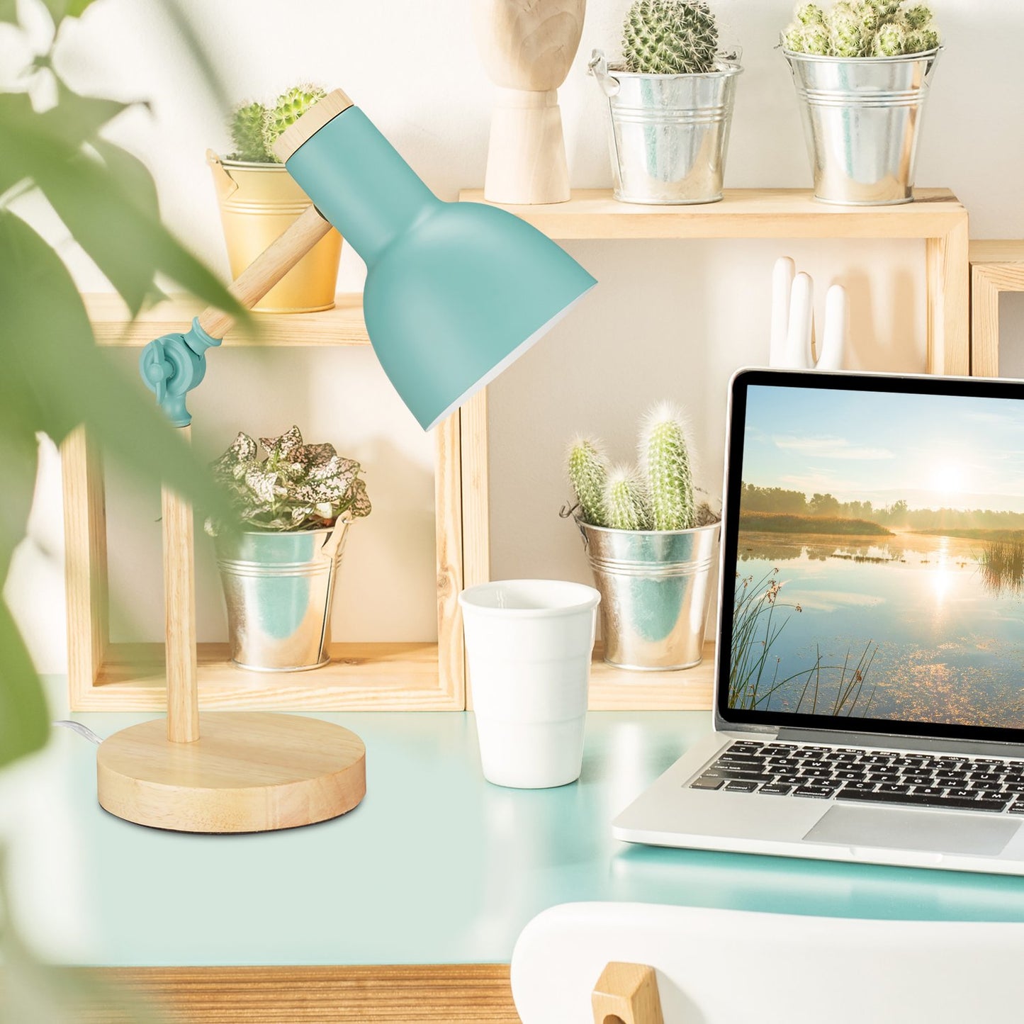 Wooden desk lamp