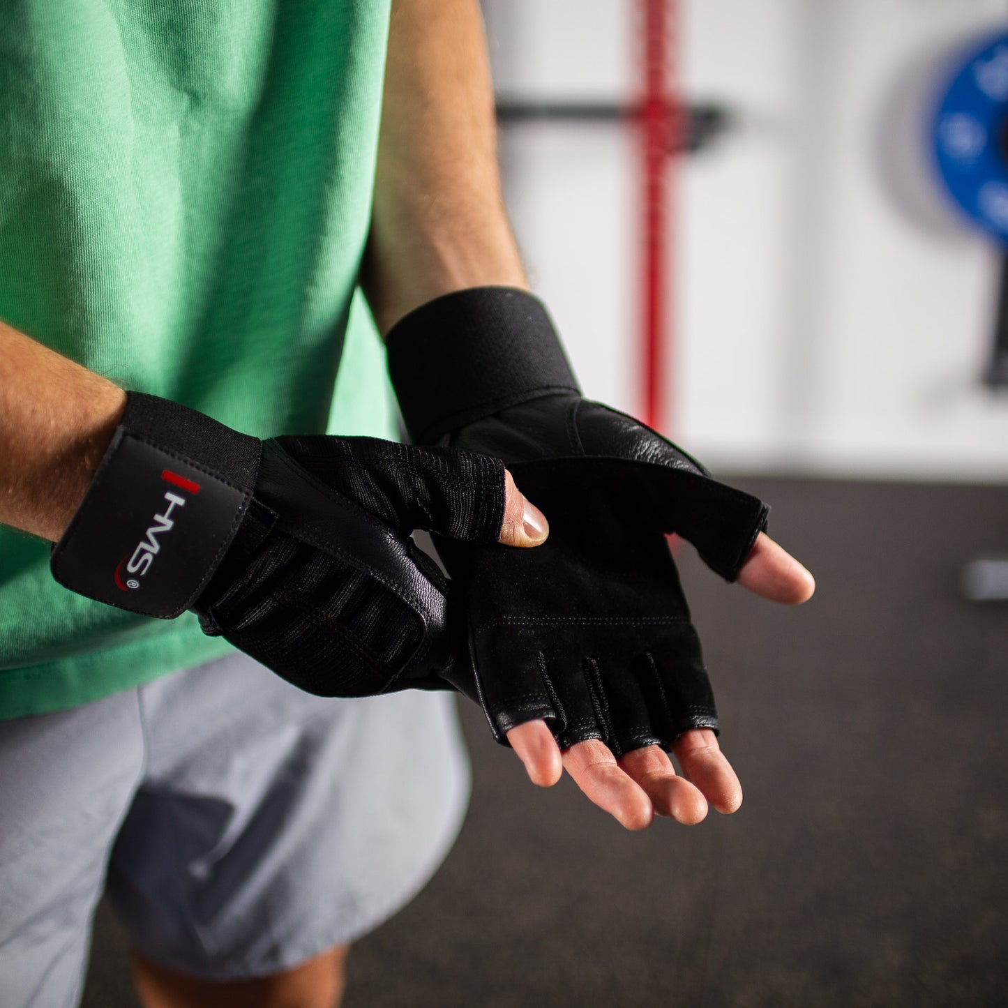 XXL Black Fitness Gloves – Durable, Breathable Design