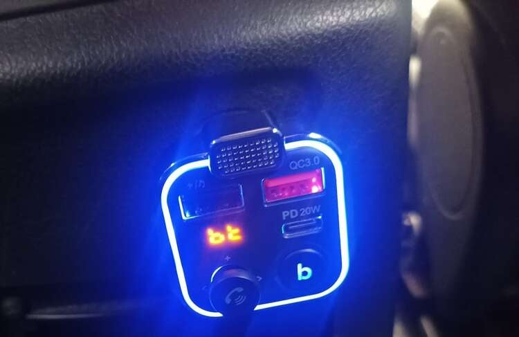 Xtrobb 22355 FM Bluetooth transmitter/charger