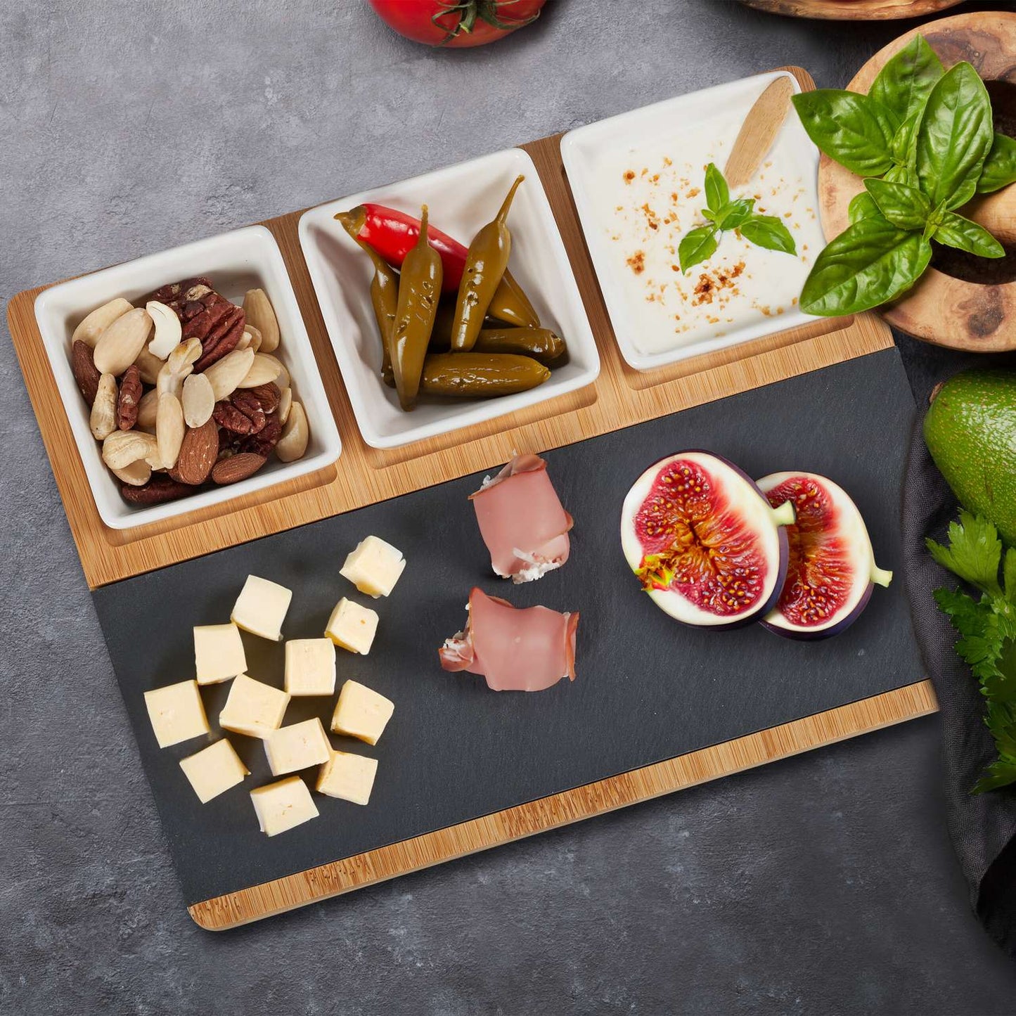serving bowls in 8 parts with tray